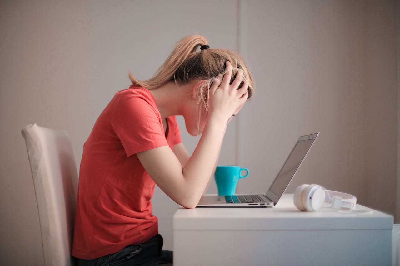 Ayuda a tus empleados a combatir el estrés laboral y el burnout a través de MindFit