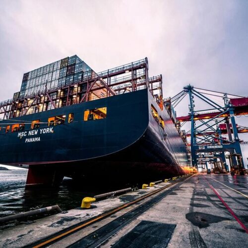 Transporte marítimo confiable para Panamá: reduce tiempos